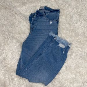 ABERCROMBIE ANKLE STRAIGHT HI RISE 27